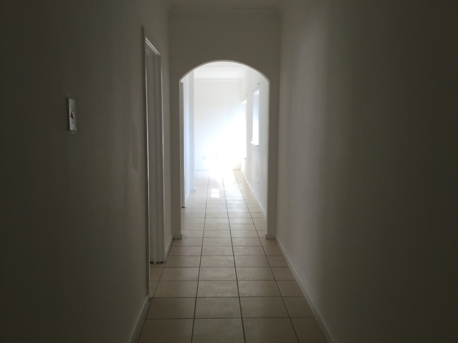 2 Bedroom Property for Sale in Summerstrand Eastern Cape